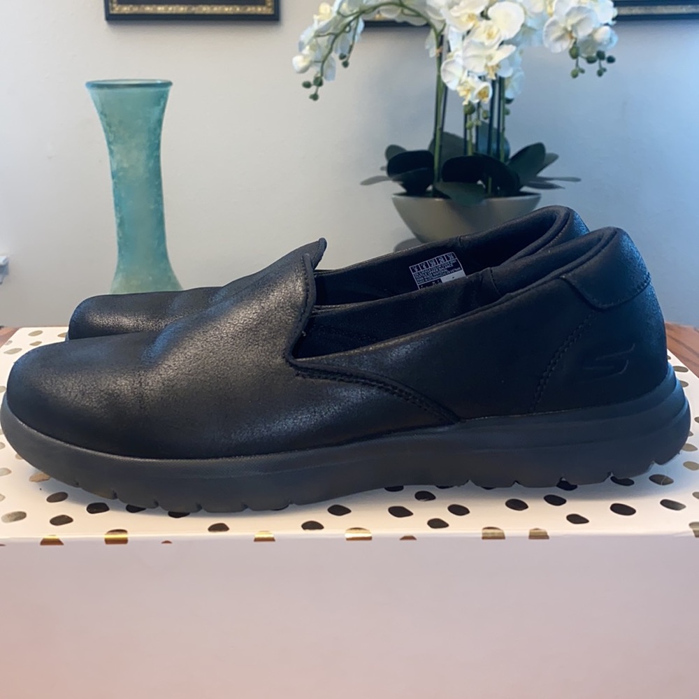 Sketchers- Air Cooled Goga Mat Black Slip On Shoes
